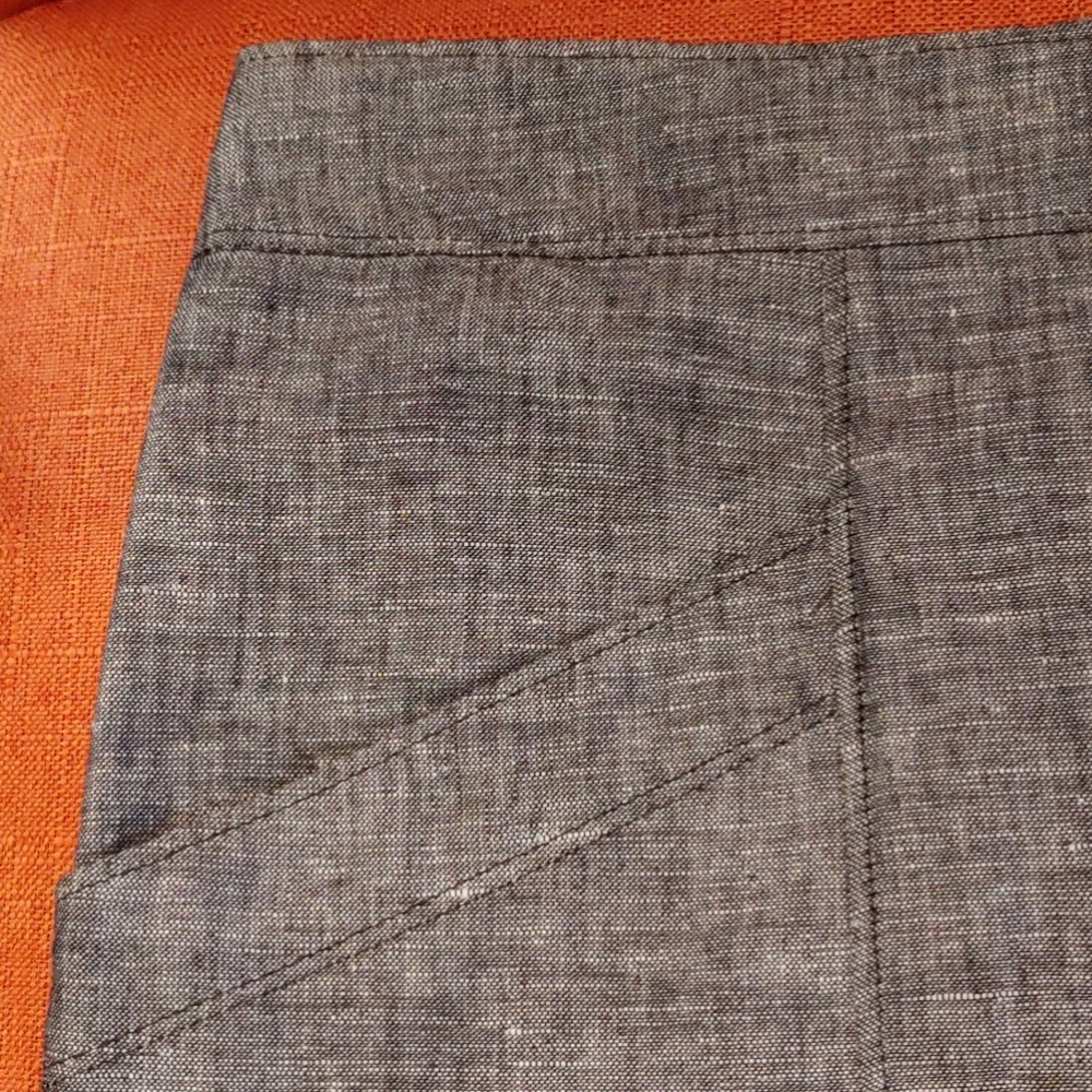 SOLD 4/$25 Ann Taylor petite mini skirt - Picture 2 of 4
